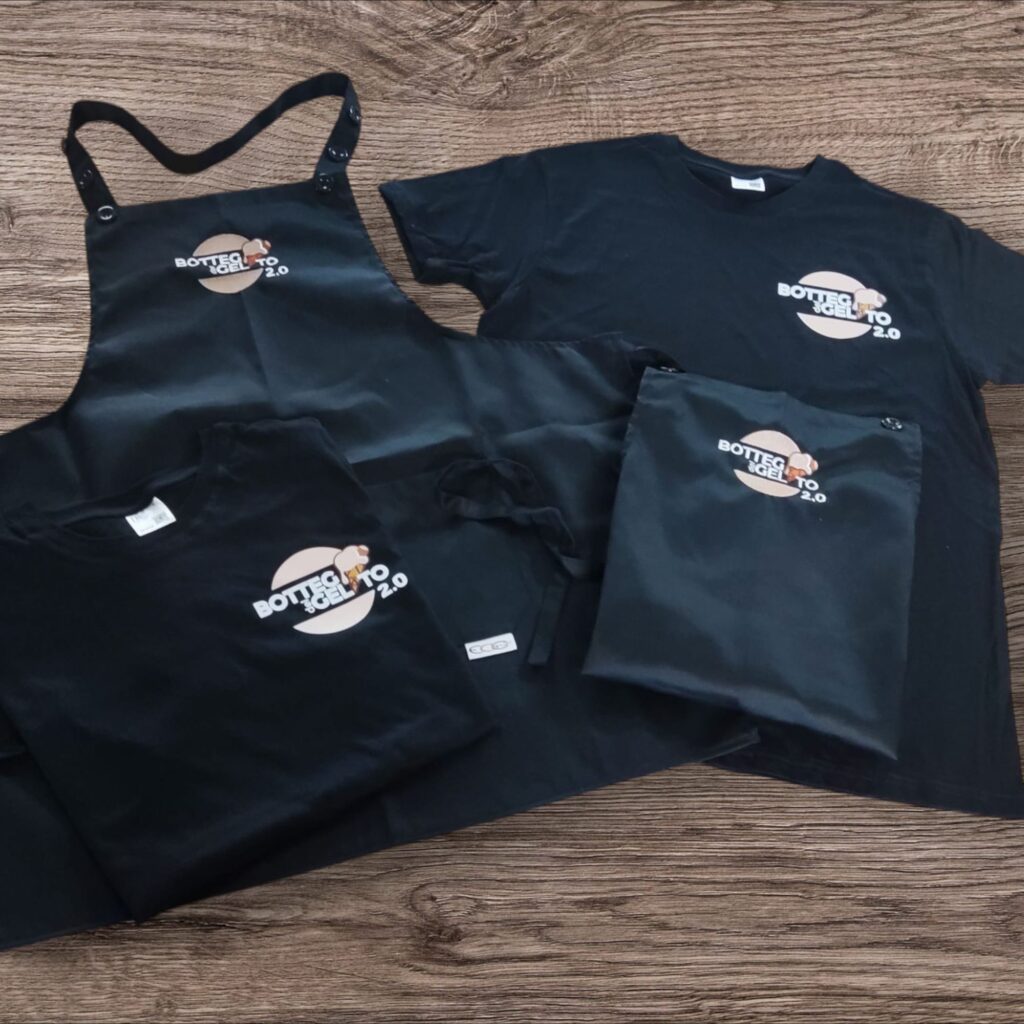 I grembiuli personalizzati con logo ricamato